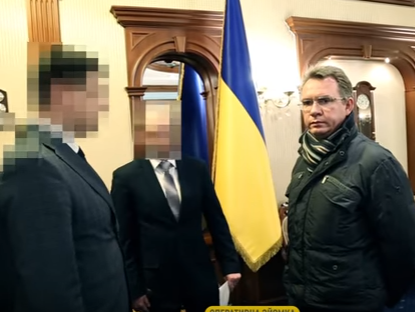НАБУ объявило Охендовскому о подозрении в получении взятки на сумму почти 1,3 млн грн. Видео