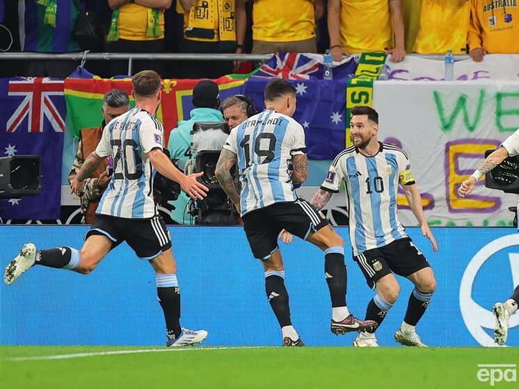 В 1/8 фіналу чемпіонату світу з футболу Аргентина перемогла Австралію