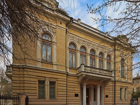 Росіяни готуються вивозити експонати з музеїв Криму – громадська організація