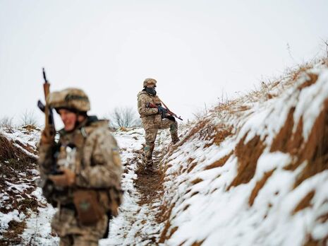 Украинские защитники отбивают атаки врага на востоке
