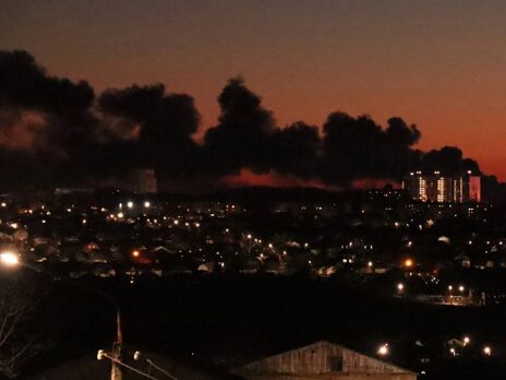 В российском Курске произошел пожар возле аэродрома. Местные власти сообщают об атаке беспилотника 