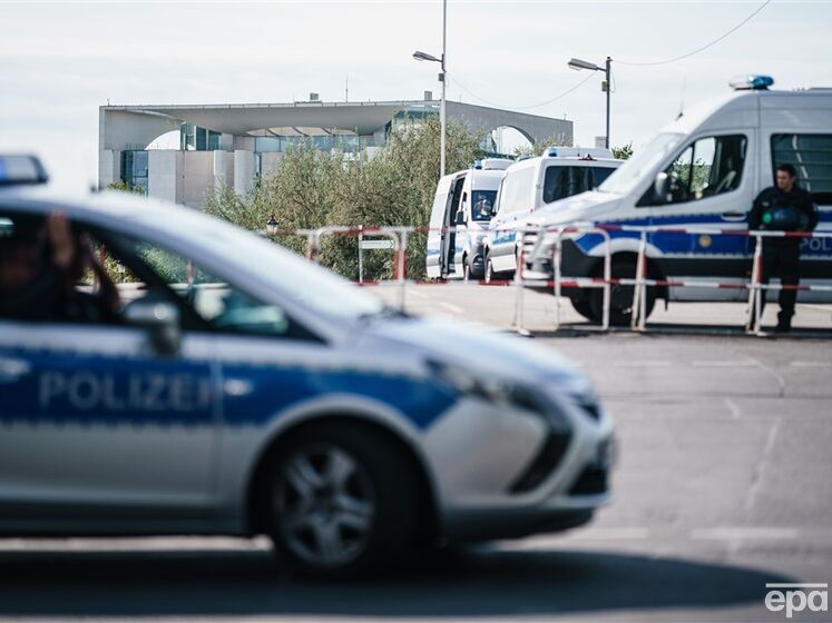 Обыски в 11 землях ФРГ, задержаны 25 человек, в том числе гражданка РФ: в Германии заявили о разоблачении группы, готовившей госпереворот