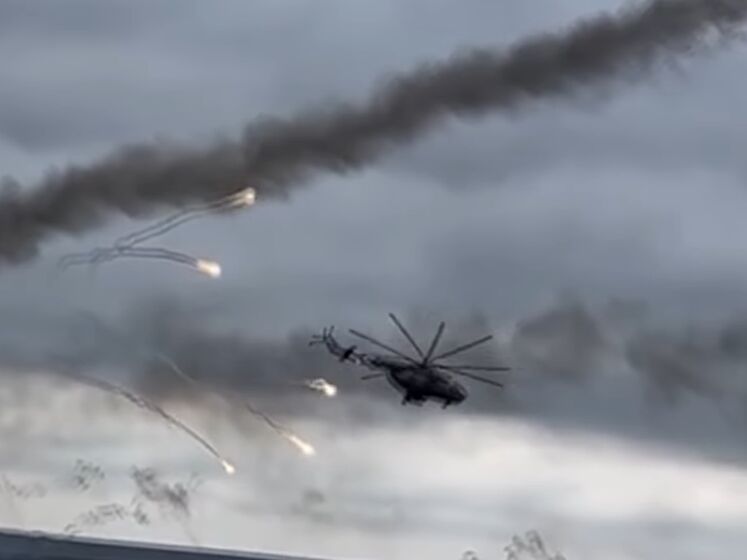 Українські військові показали роботу бойових гелікоптерів. Відео
