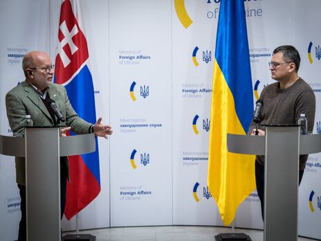 Качер зазначив на пресконференції з Кулебою, що уряд Словаччини 7 грудня схвалив новий пакет оборонної допомоги Україні