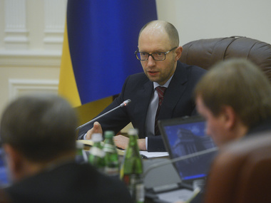 Яценюк: Украина и Россия должны начать диалог
