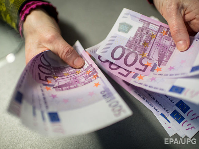 Курс гривны к евро снизился до 28,00 грн/€