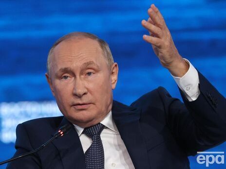 Путин призвал журналистов верить только ему