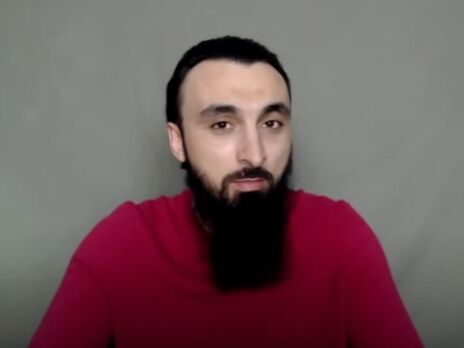 Чеченский госканал обвинял в убийстве Абдурахманова живущую за границей оппозицию, в оппозиции напоминали о его конфликте с властями