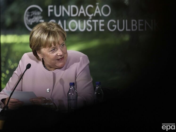 Меркель сказала, що Мінські угоди були спробою "дати час" Україні. Путін "розчарований"
