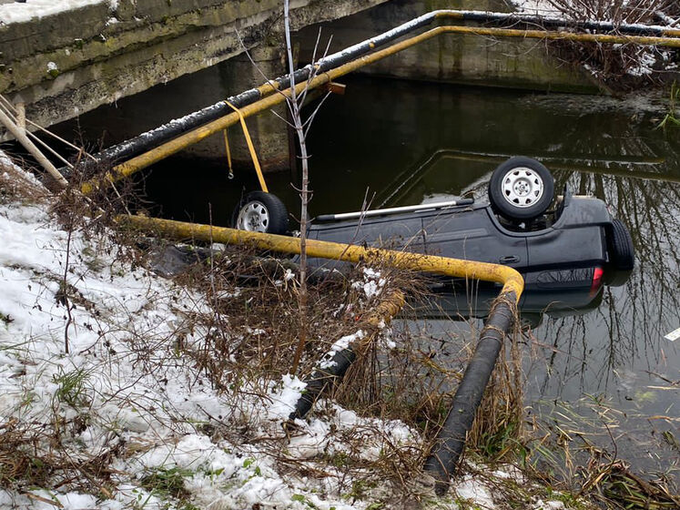 В Волынской области в реку упал автомобиль, есть погибшие – полиция