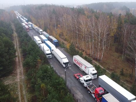 Із понеділка на одному з пунктів пропуску на кордоні України запрацює електронна черга