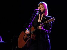 Сюзан Вега посвятила песню Мариуполю. Видео