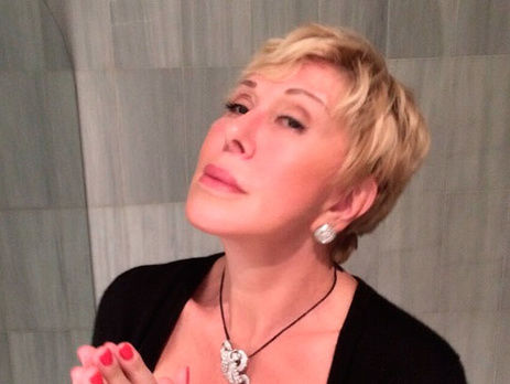 Королева подарила Успенской котенка