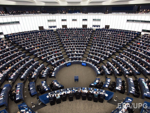 Европарламент одобрил введение механизма приостановки безвизового режима