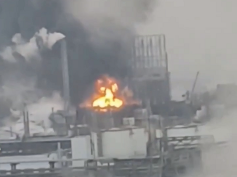 У російському Ангарську спалахнув нафтозавод: щонайменше двоє загиблих і п'ятеро постраждалих