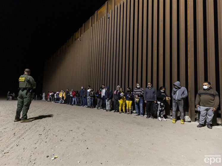 Мэр американского Эль-Пасо объявил чрезвычайное положение из-за наплыва мигрантов из-за границы с Мексикой
