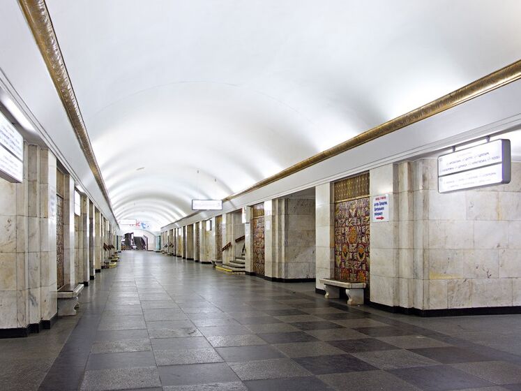 В Киеве из-за резких перепадов напряжения ограничено движение по красной линии метро – КГГА