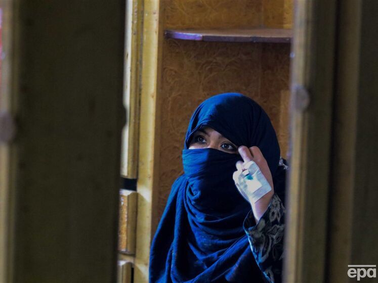 Таліби заборонили жінкам навчатися в університетах Афганістану
