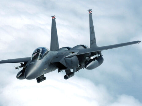 Зеленський летів у США у супроводі винищувача F-15 і літака-розвідника НАТО – ЗМІ