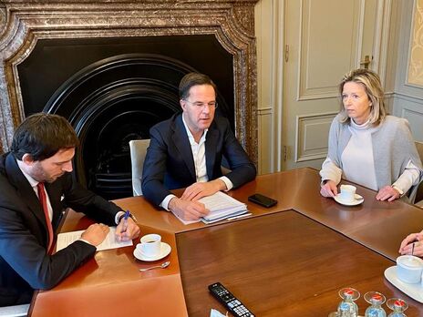 Зеленський і прем'єр Нідерландів провели телефонну розмову. 2023 року Україна отримає підтримку на €2,5 млрд