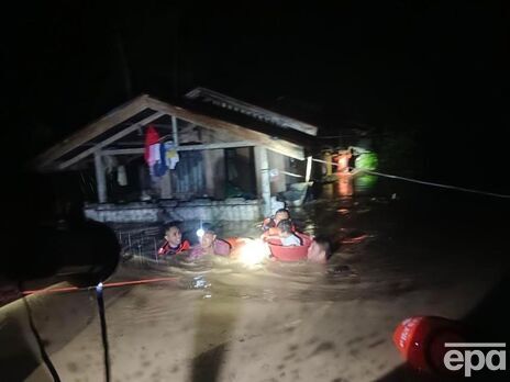 На Філіппінах через повені загинуло 13 людей