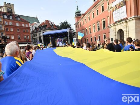 Зеленский в Раде: Мы должны обеспечить возвращение украинцев, сберечь их как часть общества