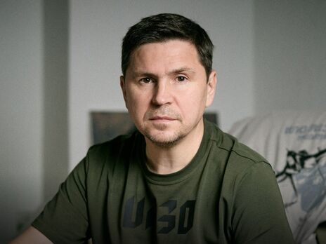 Над всей Украиной сейчас более 120 российских ракет – Подоляк