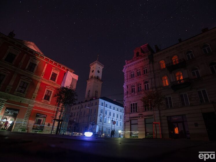У Львові пролунали вибухи, майже все місто й частина області – без світла