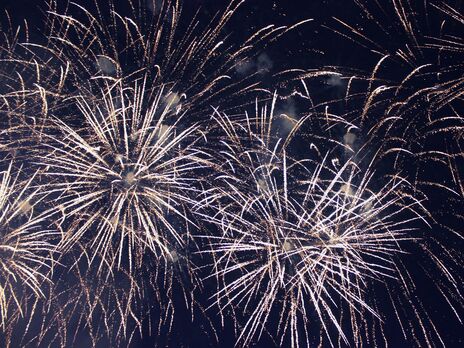 У Києві в день ракетної атаки було запущено феєрверк. Поліція відкрила провадження і шукає порушників