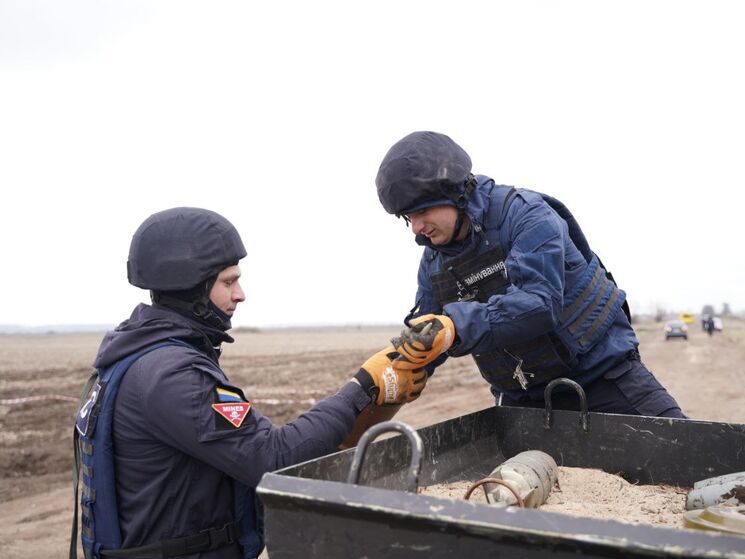 В Киевской области проходят тренировки саперов, жителей предупреждают о взрывах