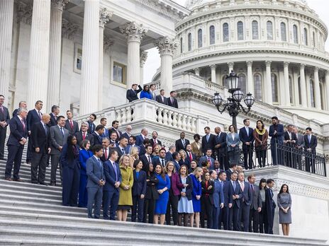 3 января приступит к работе новый созыв Конгресса США. В нем рекордное количество женщин, латиноамериканцев и ЛГБТ