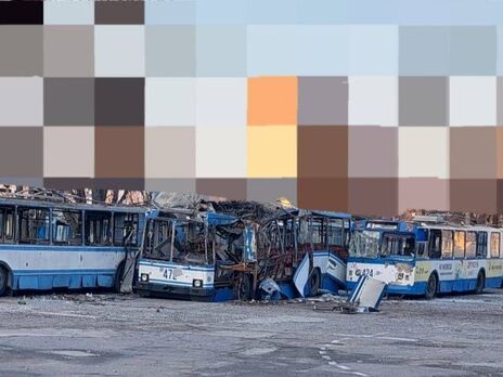 Окупанти обстріляли тролейбусне депо у Херсоні, пошкоджено 20 тролейбусів – міськрада
