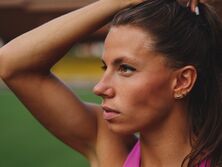 Бех-Романчук засветила в сети бюст. Муж отреагировал