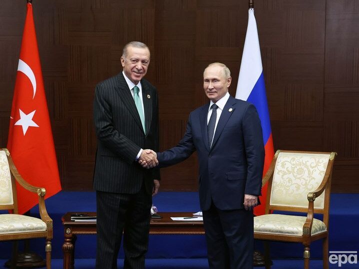 Эрдоган сказал Путину, что призывы к миру нужно подкрепить односторонним прекращением боевых действий. Тот в ответ заявил о "новых территориальных реалиях"