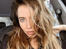 Дорофеева снялась в прозрачном бюстгальтере. Фото