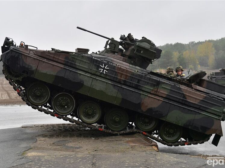 Спікер німецького уряду назвав терміни постачань в Україну бронемашин Marder і ЗРК Patriot