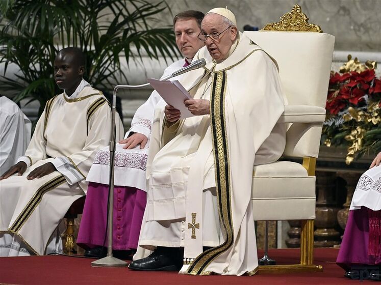 Папа Франциск заявил о "преступлении против Бога и людей" в Украине и угрозе ядерной войны
