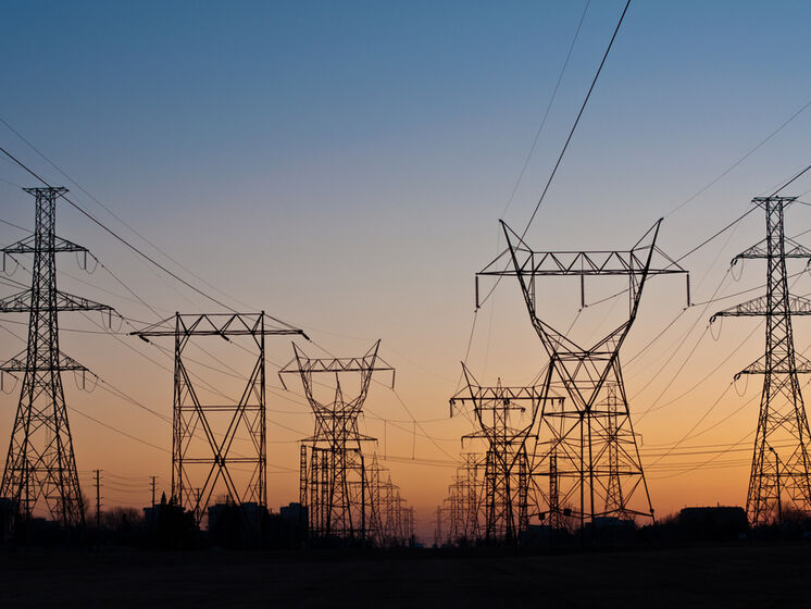 "Укрэнерго" увеличила период отключений электроэнергии, в некоторых регионах применяют аварийные отключения