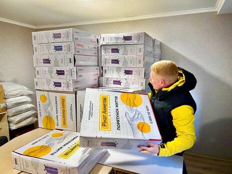 Переселенці в Миколаївській області отримали обігрівачі від Фонду Ріната Ахметова