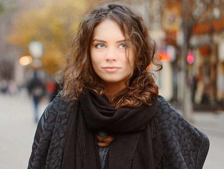 Журналист заявила, что сирийским девушкам обманом приписали фразы в календаре, посвященном армии РФ