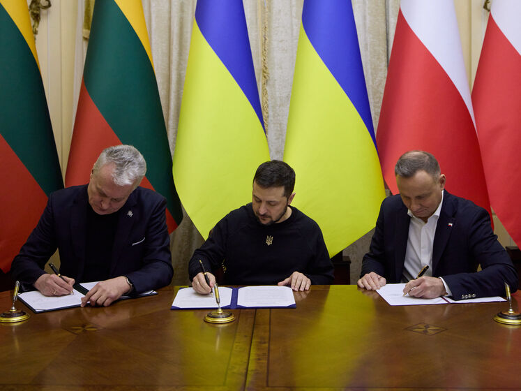 Президенты Украины, Литвы и Польши подписали совместную декларацию второго саммита 