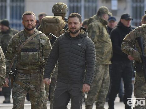 Зеленский: Я уверен, что и на Донбассе, и в Крыму – повсюду есть украинские флаги, спрятанные от оккупантов