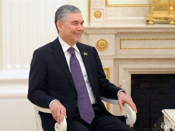 У Туркменістані мають намір скоротити парламент до однієї палати. Двопалатним він став у січні 2021-го