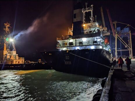 Черга кораблів у Босфорі зростає через дії РФ, простоювання судна обходиться від $20 тис. на добу – українські міністерства