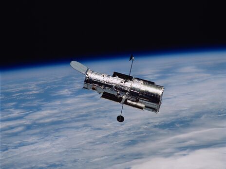 Телескоп Hubble зафіксував процес поглинання зірки чорною дірою