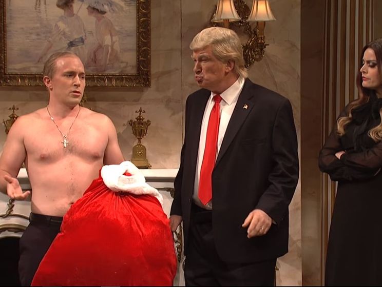 В пародии от Saturday Night Live Путин влез к Трампу через дымоход. Видео