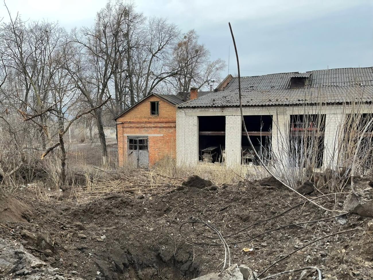 В Харьковской области оккупанты обстреляли амбулаторию, дом престарелых и  детский сад. Пострадавших нет – ОВА