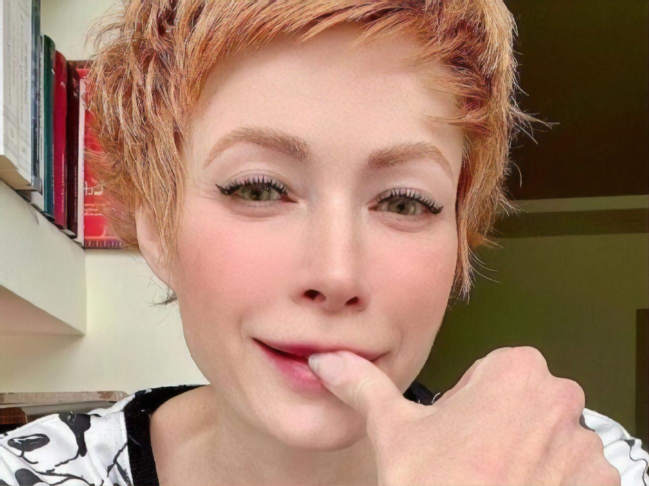 "Вау! Какие ноги! Ну просто богиня!" Лебедь в купальнике села за руль ...