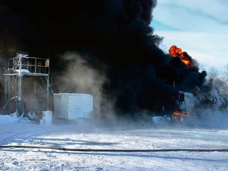 В Іркутській області РФ спалахнули цистерни з паливом, яке, імовірно, призначалося для армії окупантів