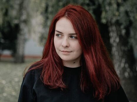 21-летняя парамедик Пташка с 